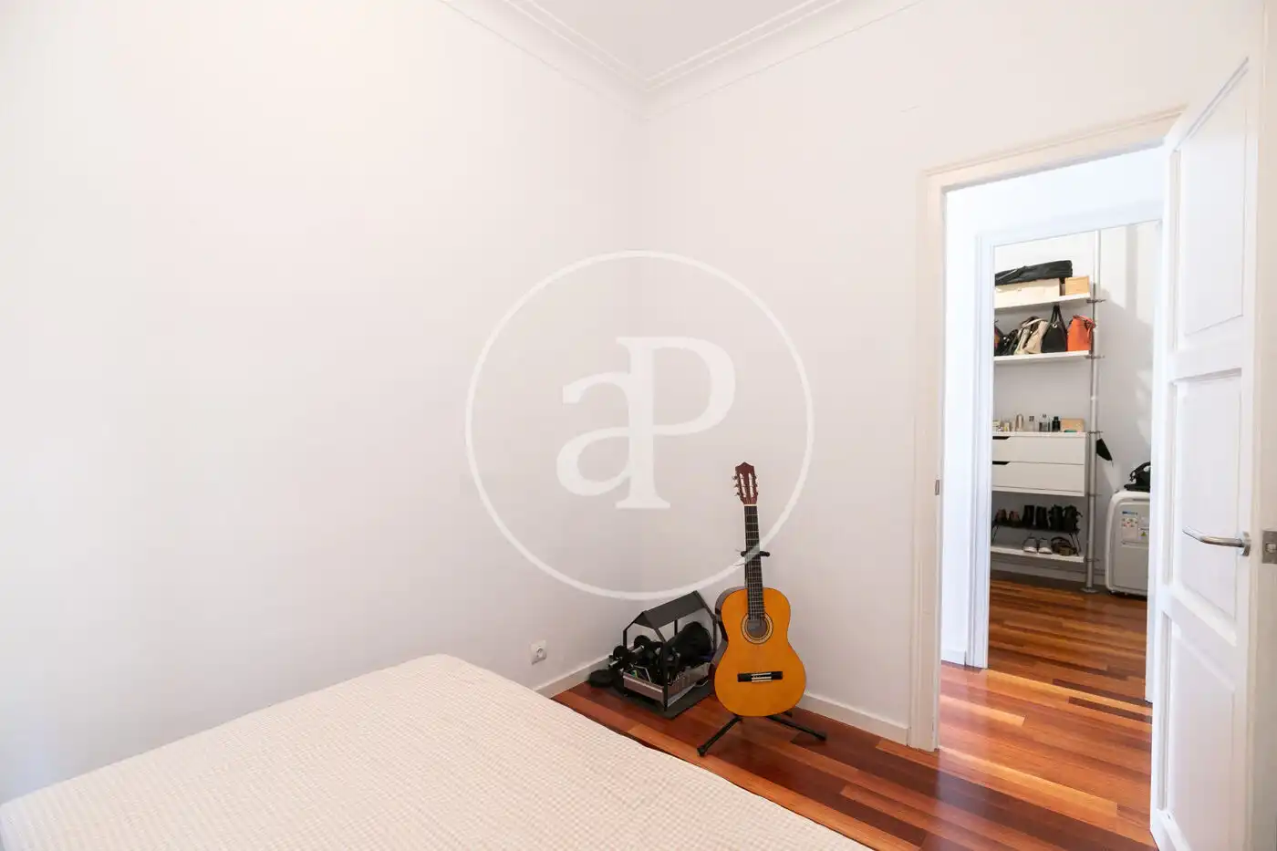 Habitación de Piso en venta en Barcelona con Calefacción, Amueblado y Balcón