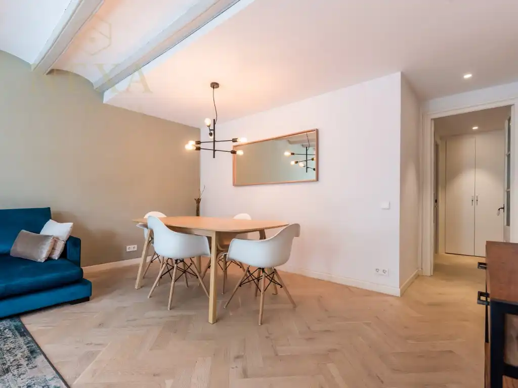 Comedor de Piso en venta en Barcelona