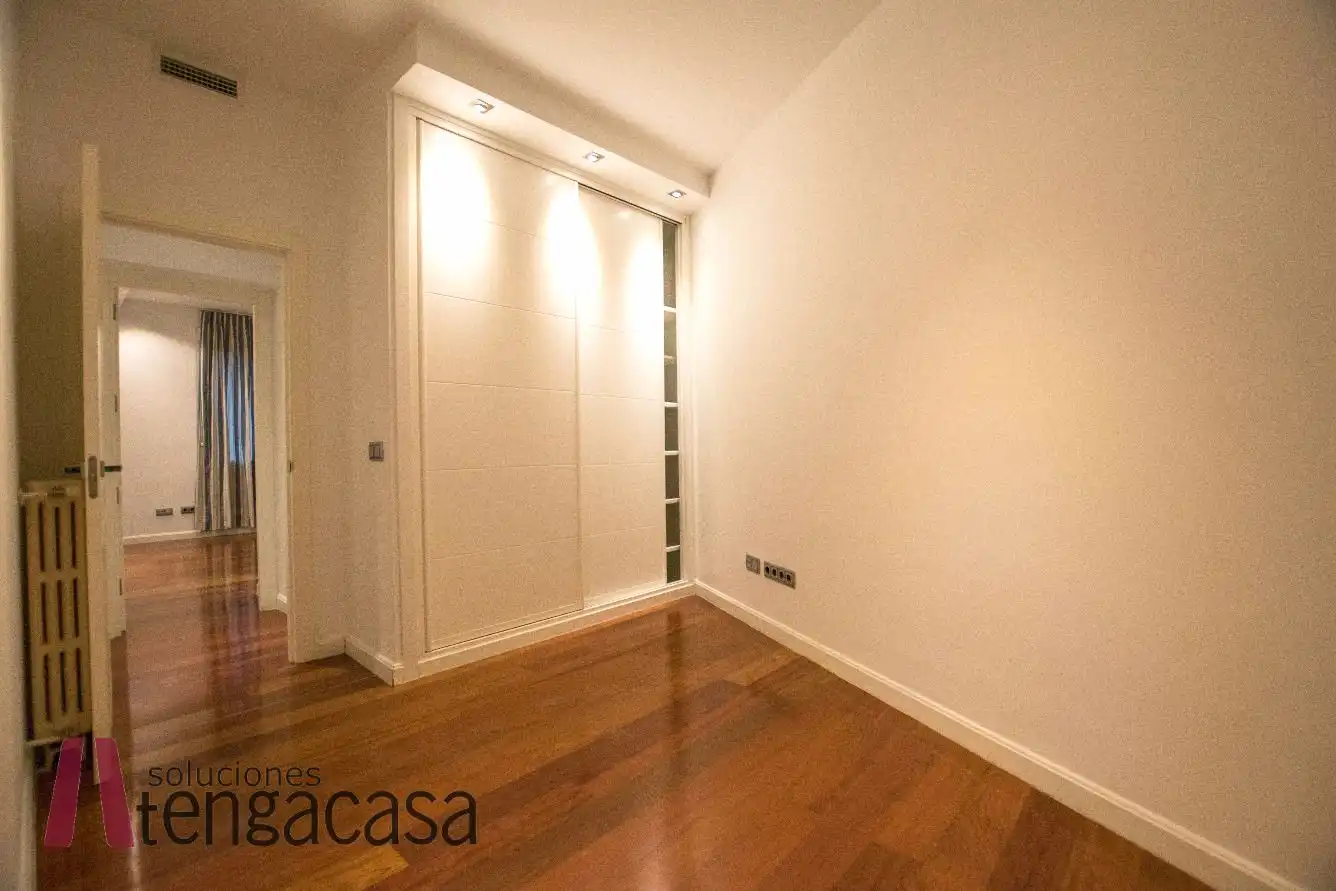 Flat for rent in Calle de Blasco de Garay, 100, Vallehermoso