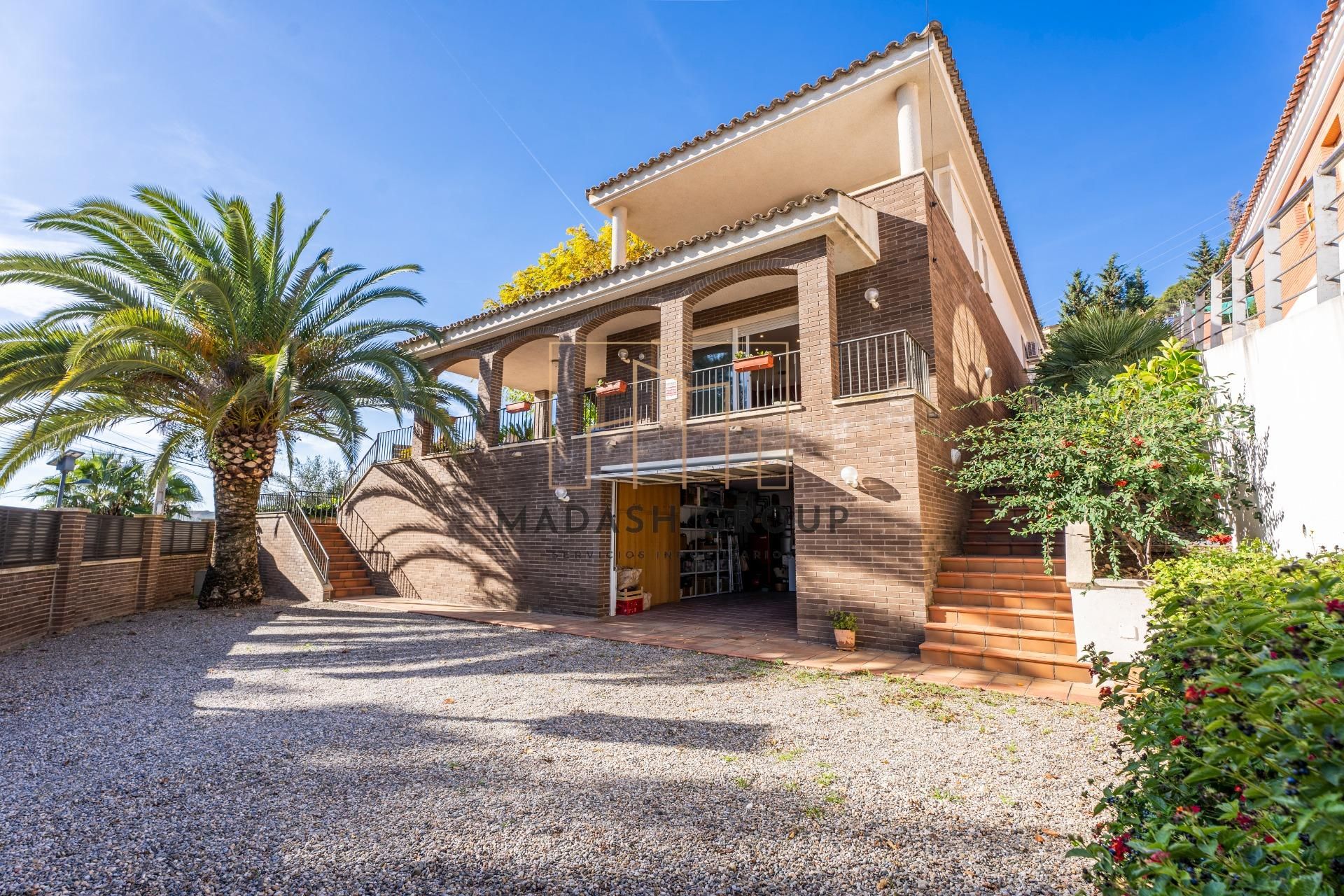 Exterior view of Houses for sale in Alcover  with Private garden, Terrace and Storage room