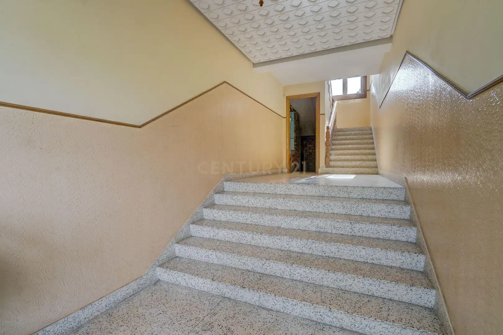 Flat for sale in Oiz  with Private garden and Storage room