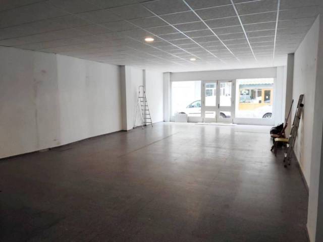 Local comercial en Alquiler en Plaza de Toros - Avenida Chapí - Trinquete