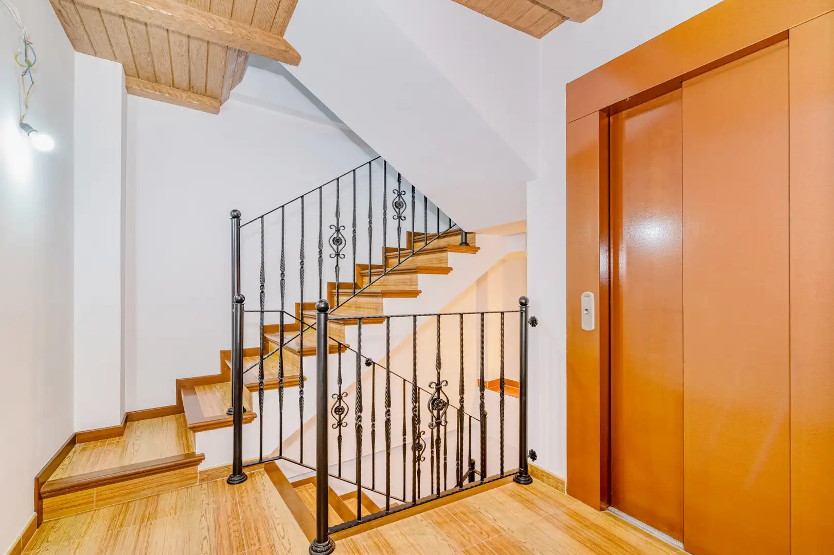 Inmuebles singulares con ascensor en venta en Calle Almenillas 2, imagen 41