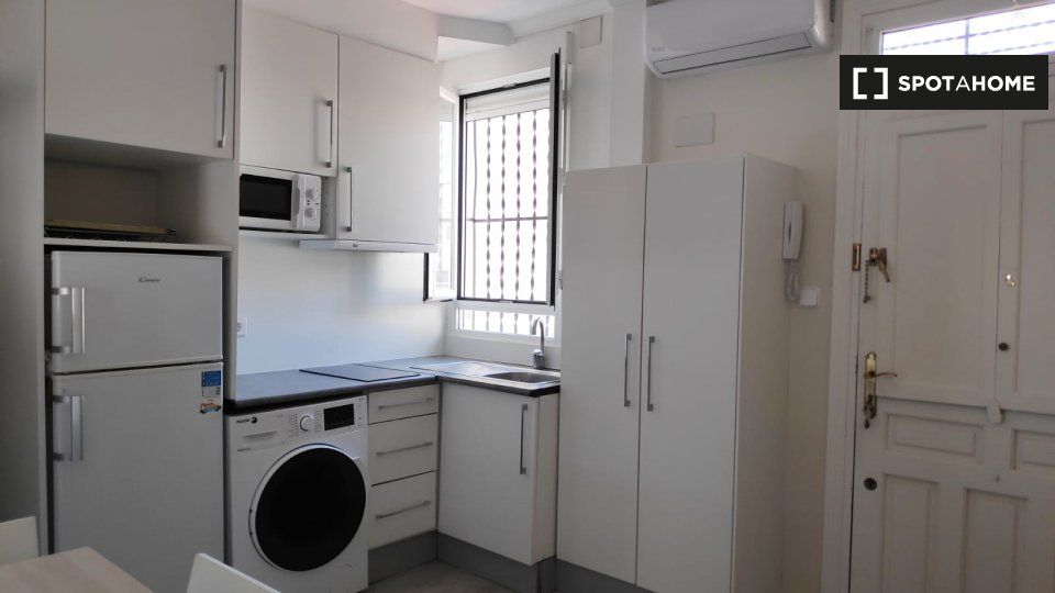 Flat to rent in Bellas Vistas