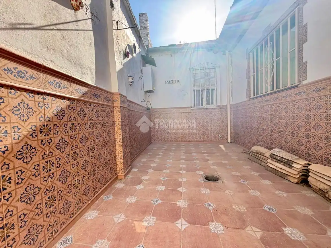 Vista exterior de Casa o chalet en venta en Puente Genil con Aire acondicionado