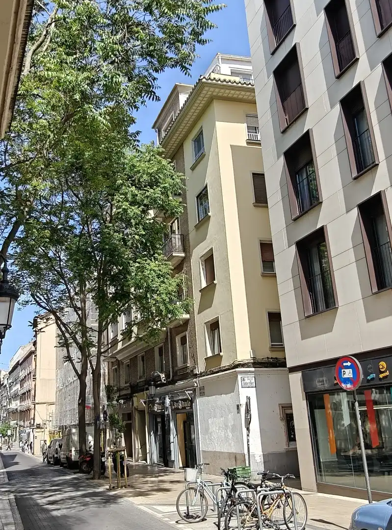 Vista exterior de Piso en venta en Zaragoza con Calefacción, Parquet y Terraza