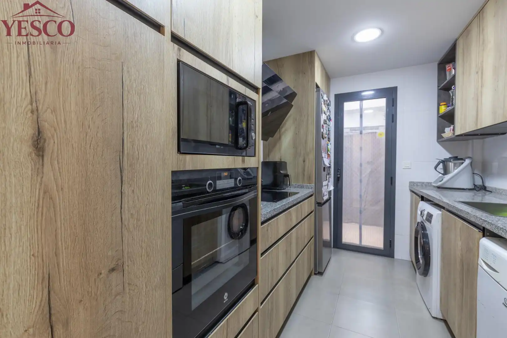 Küche von Wohnung zum Verkauf in Churriana de la Vega mit Klimaanlage