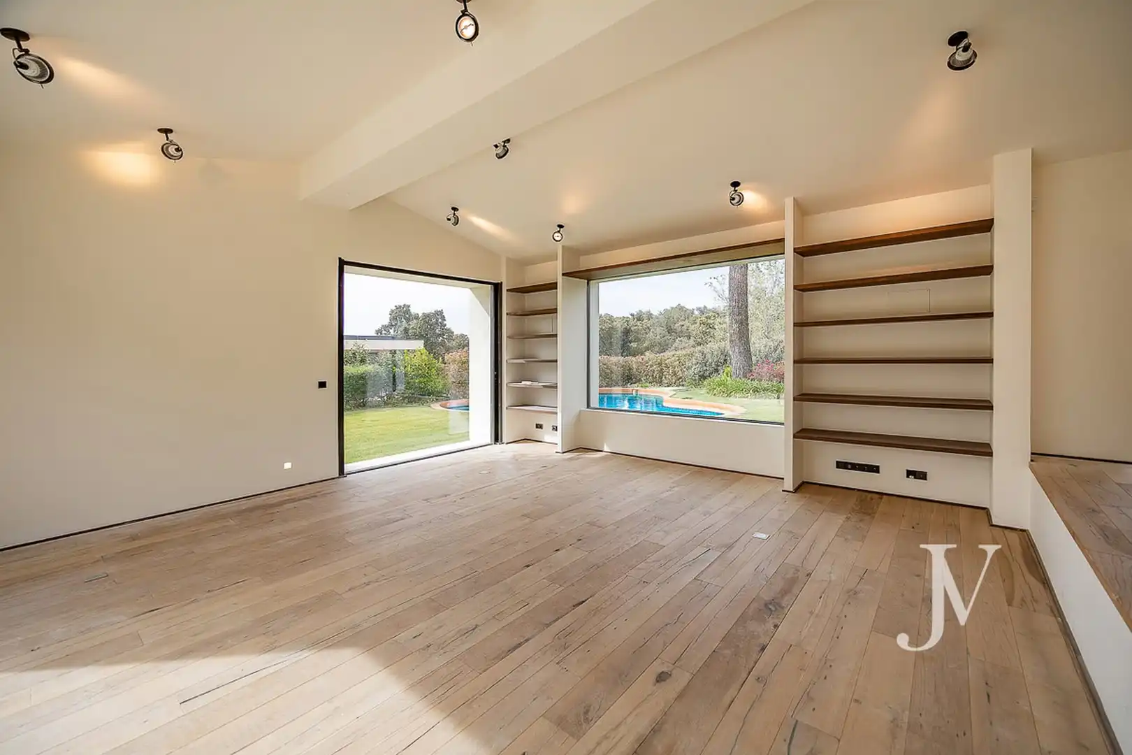 Sala d'estar de Casa o xalet de lloguer en Madrid amb Aire condicionat, Calefacció i Jardí privat