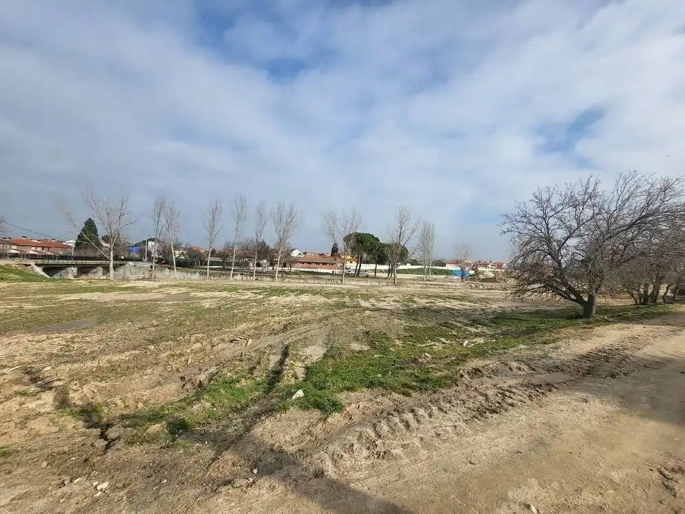 Wohnbaugrundstück zum Verkauf in Villamanta