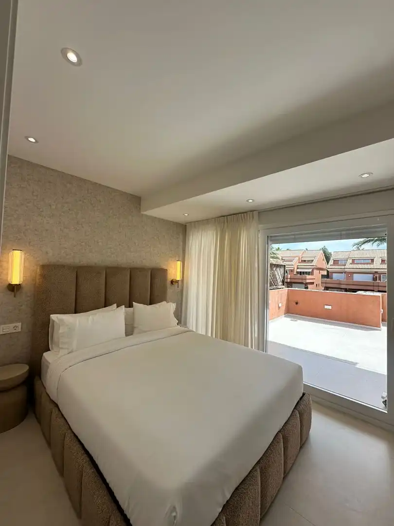 Dormitori de Àtic de lloguer en Marbella amb Aire condicionat, Calefacció i Terrassa