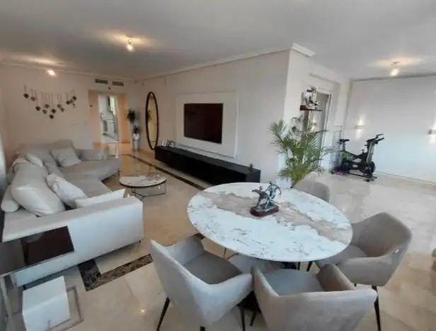 Sala de estar de Apartamento en venta en Marbella con Aire acondicionado, Calefacción y Terraza