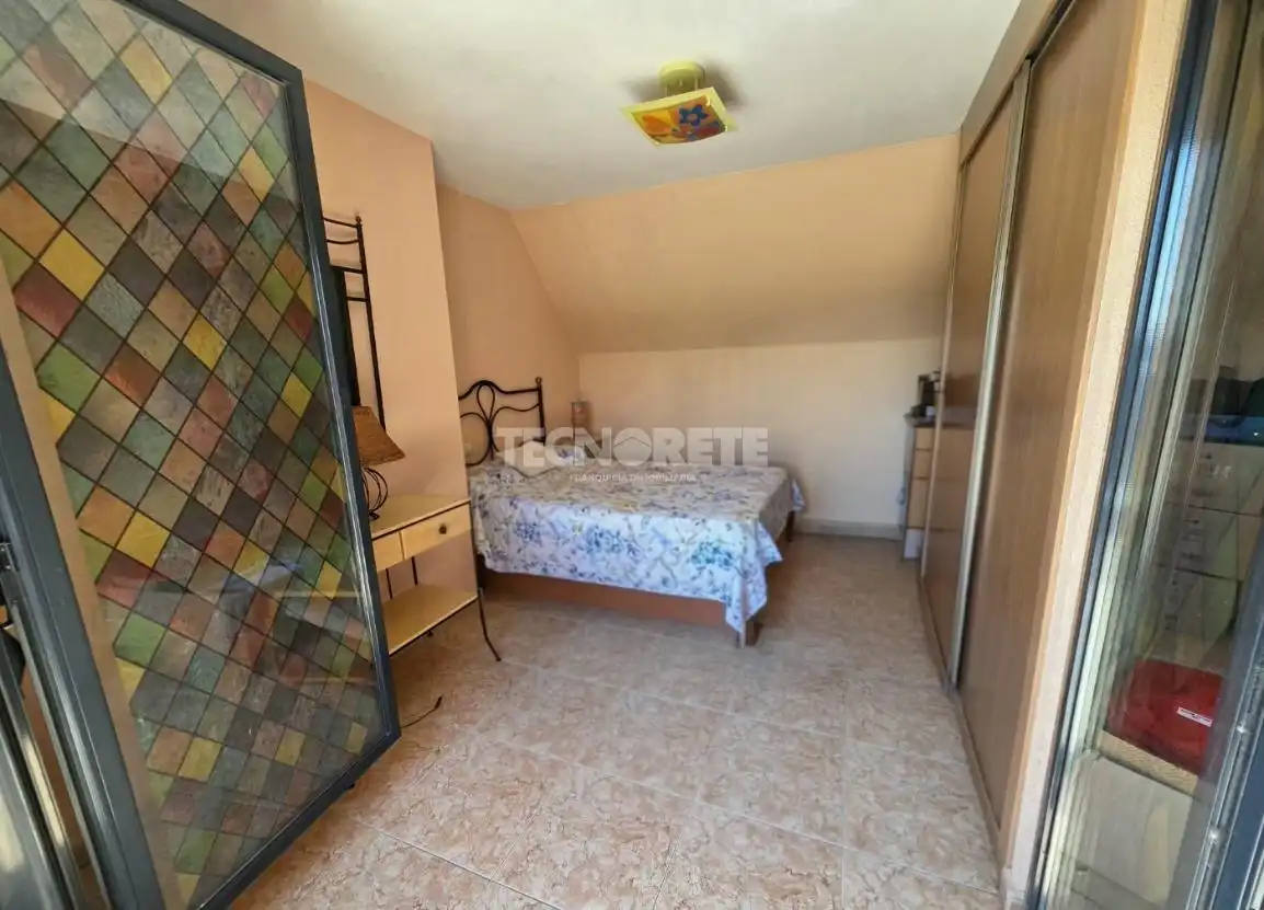 Habitación de Piso en venta en Valdemoro con Aire acondicionado y Terraza