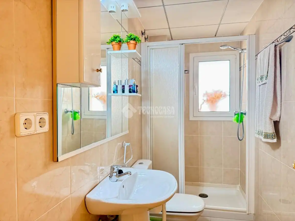 Baño de Piso en venta en Sant Pere de Ribes con Calefacción, Amueblado y Balcón