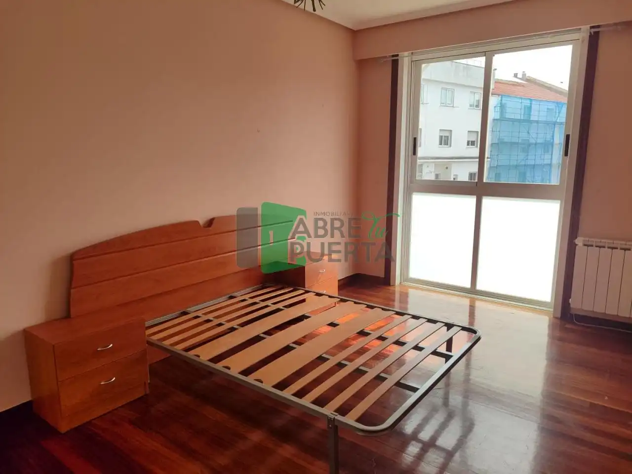 Habitación de Piso de alquiler en Ourense Capital  con Calefacción, Parquet y Trastero