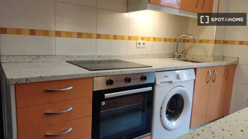 Kitchen of Flat for rent in Madrid  with Air Conditioner, Heating and Furnished