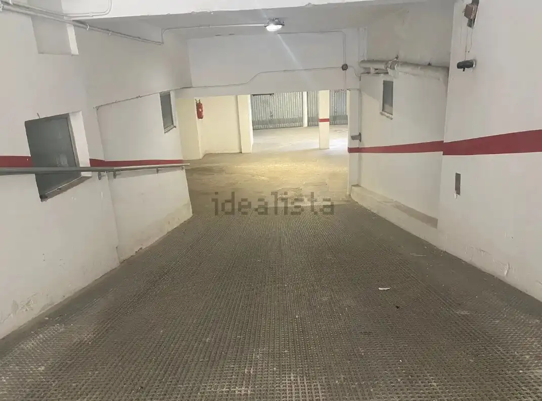 Aparcament de Pis en venda en Oliva amb Terrassa, Balcó i Internet