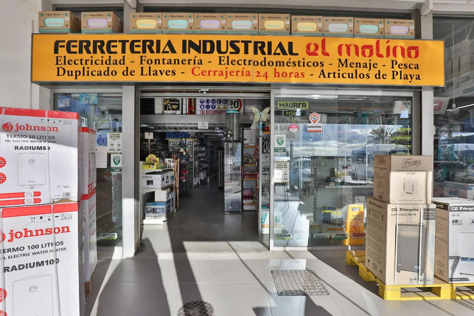 Local en venta en Carboneras
