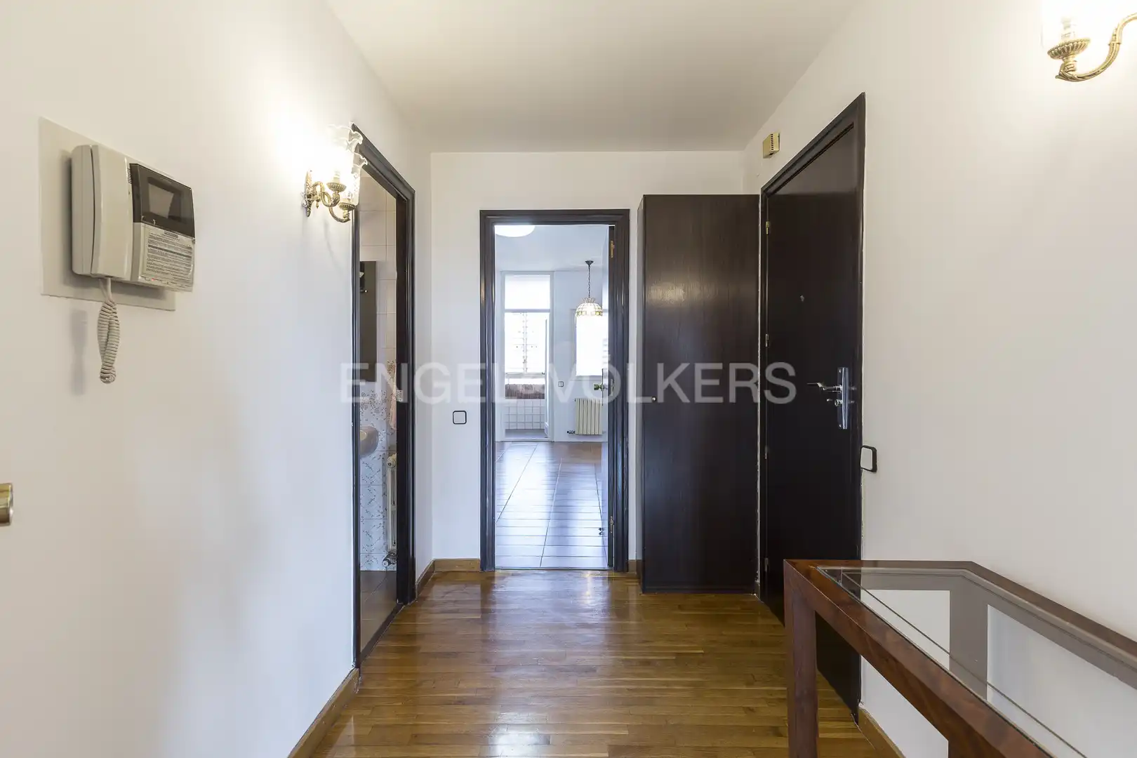 Flat for sale in Barcelona  with Air Conditioner, Heating and Private garden