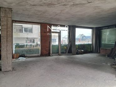 Local comercial de lloguer a Vilagarcia 23