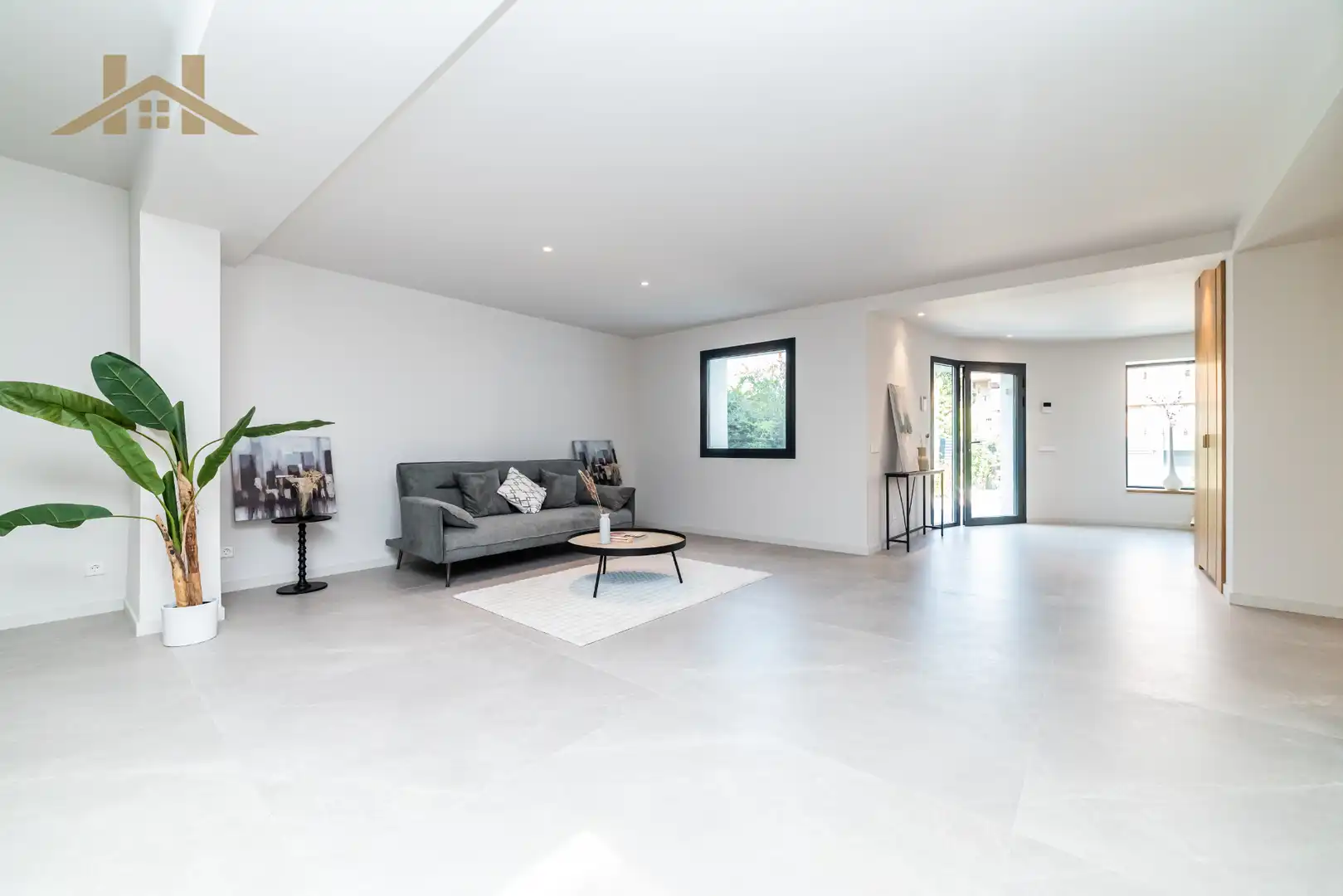 Sala d'estar de Casa o xalet en venda en Pozuelo de Alarcón amb Aire condicionat, Calefacció i Jardí privat