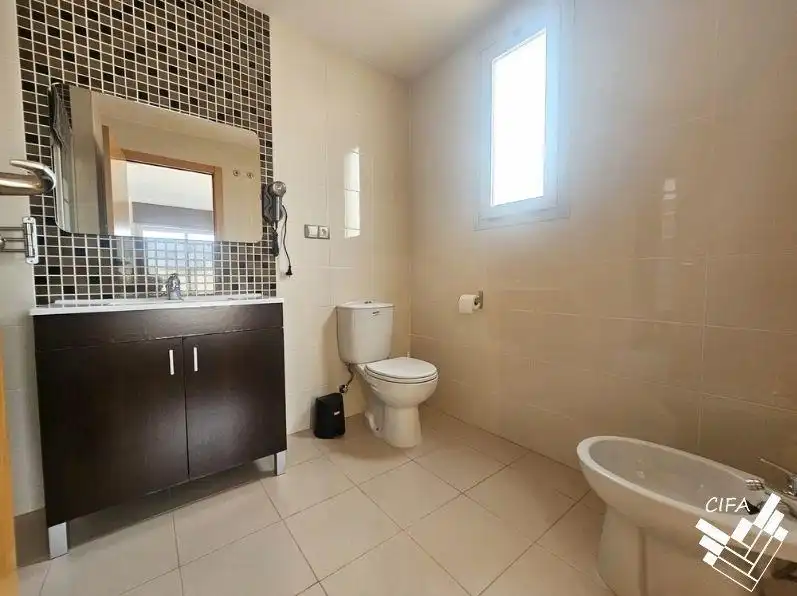 Baño de Piso en venta en San Jorge / Sant Jordi con Aire acondicionado, Terraza y Amueblado