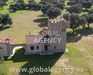 Vista exterior de Finca rústica en venda en Villacastín amb Aire condicionat, Calefacció i Jardí privat