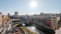 Vista exterior de Pis en venda en Girona Capital amb Calefacció i Terrassa