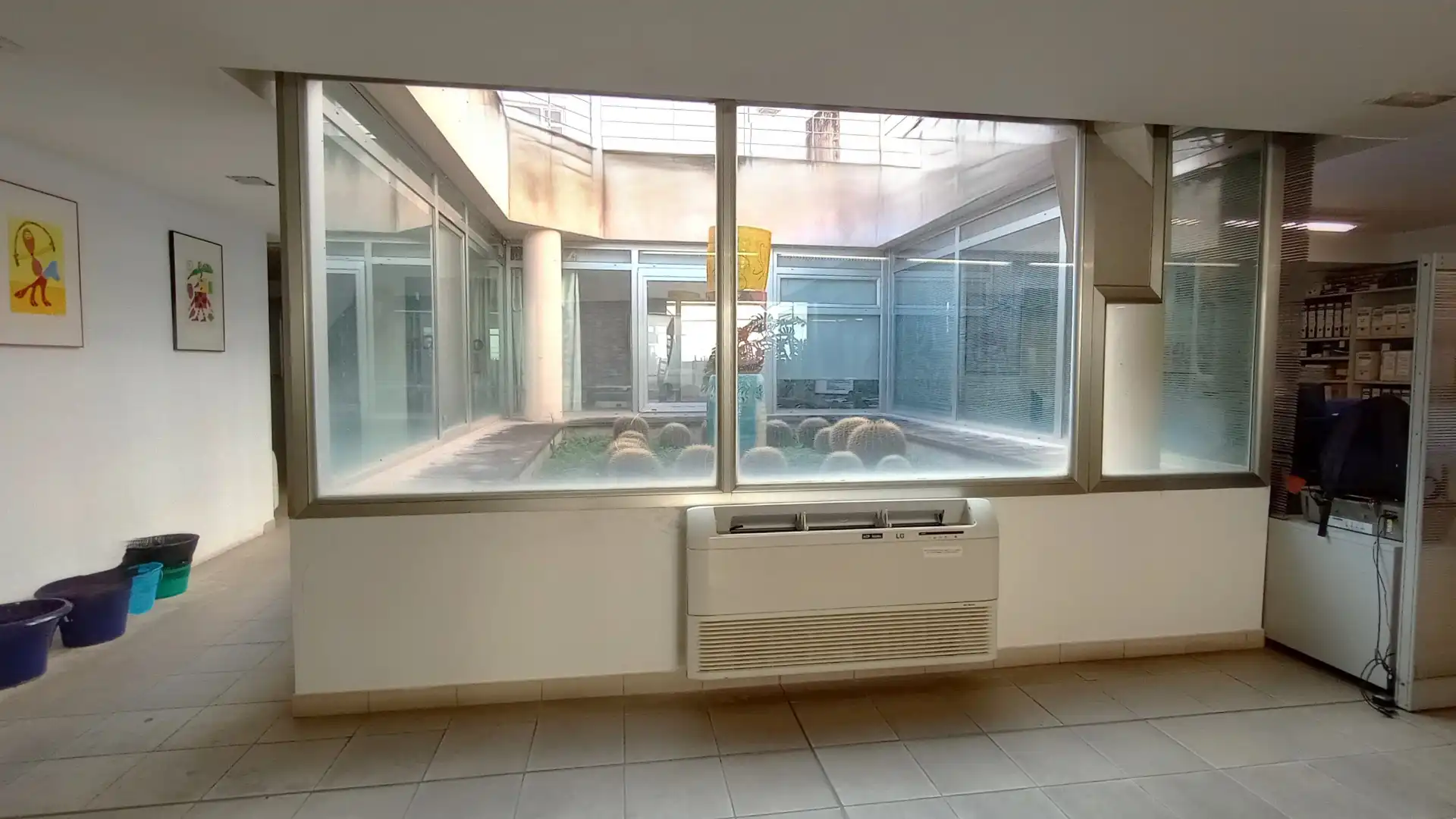 Büro zum Verkauf in  Palma de Mallorca mit Klimaanlage, Heizung und Terrasse