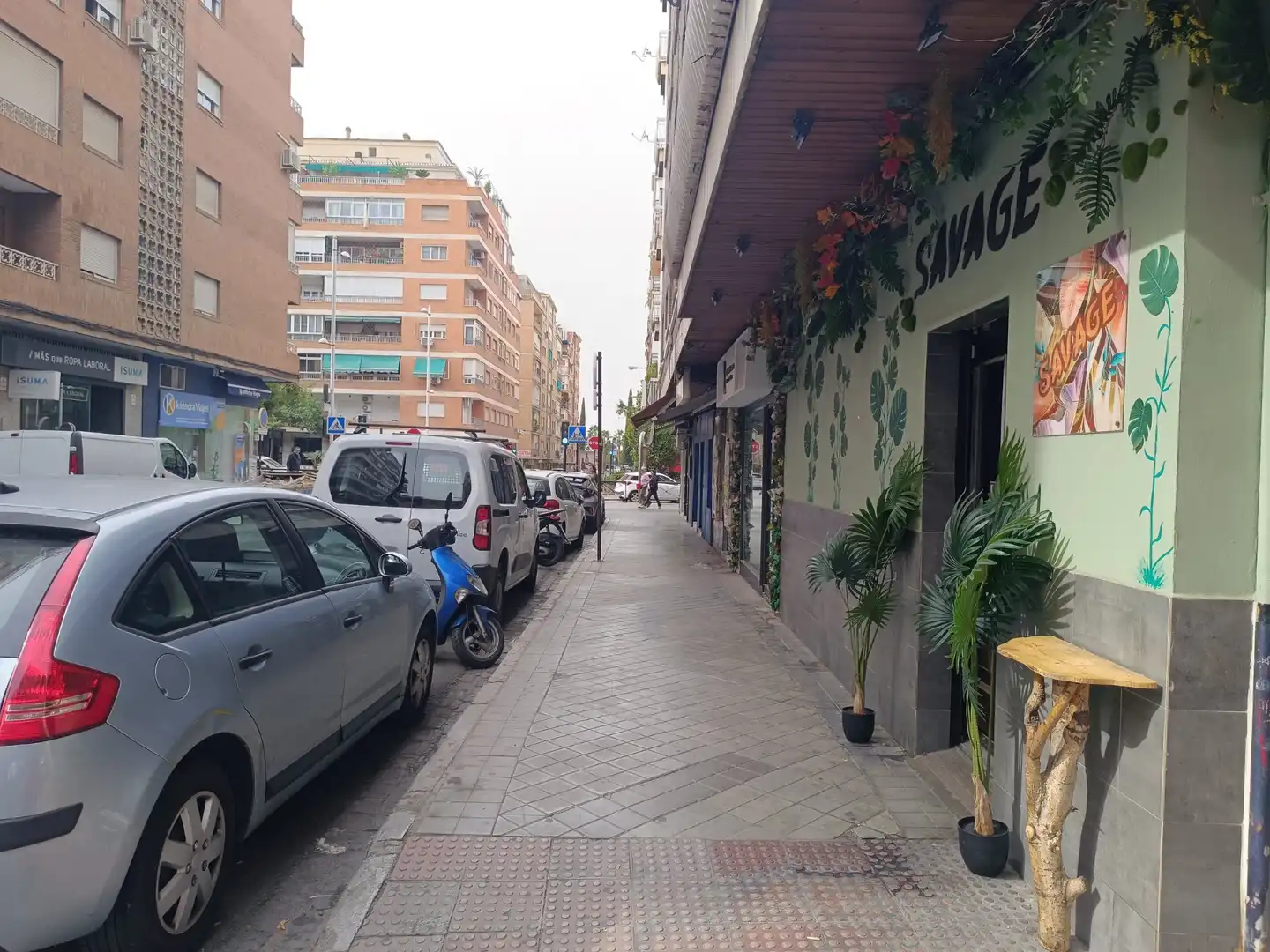 Local comercial de lloguer a Calle Azorín 4, imagen 2