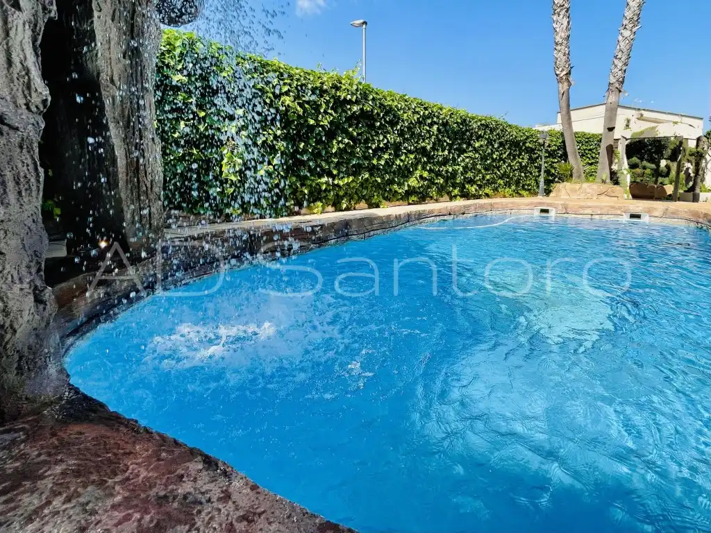 Piscina de Casa o xalet en venda en Sant Pere de Ribes