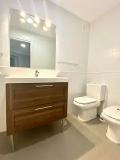 Baño de Piso en venta en Madrid con Aire acondicionado, Calefacción y Parquet
