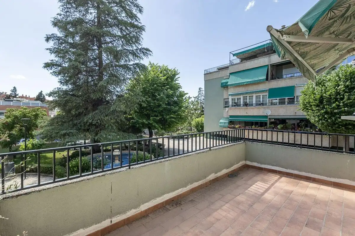 Piso en venta en Camino Bajo de Huétor, 19, Cervantes