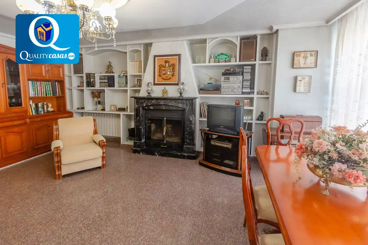 Sala de estar de Casa o chalet en venta en Villena con Calefacción, Terraza y Trastero
