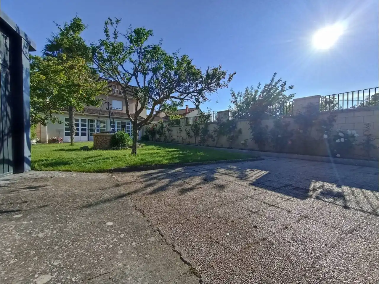 Vista exterior de Casa o chalet en venta en Cogollos con Calefacción, Jardín privado y Terraza
