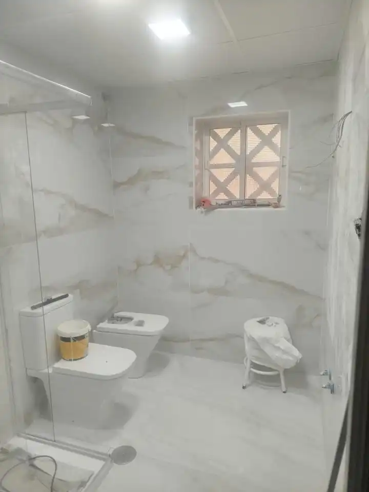Bathroom of Flat for rent in Melilla