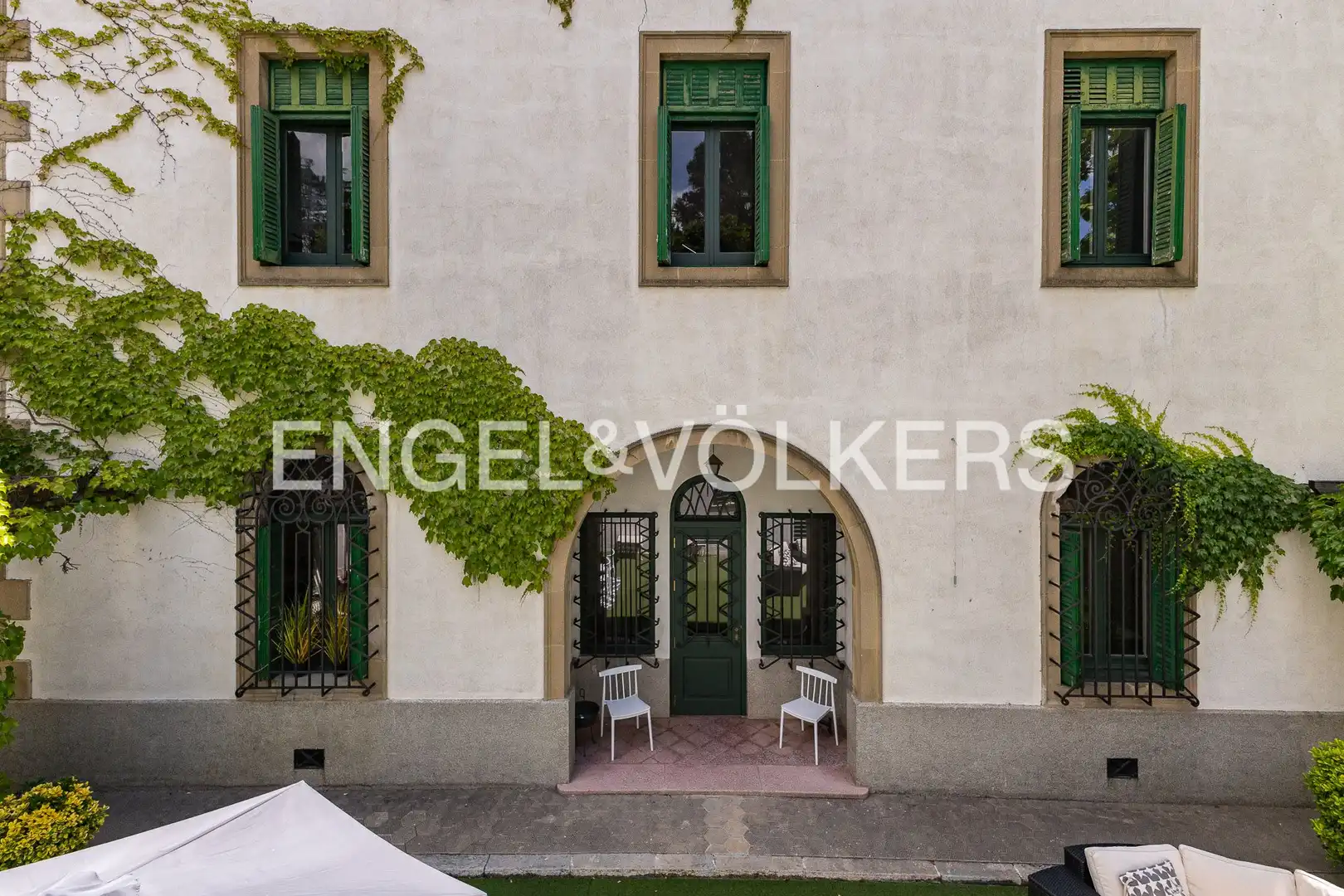 Vista exterior de Casa o chalet en venta en Llinars del Vallès con Aire acondicionado, Calefacción y Jardín privado