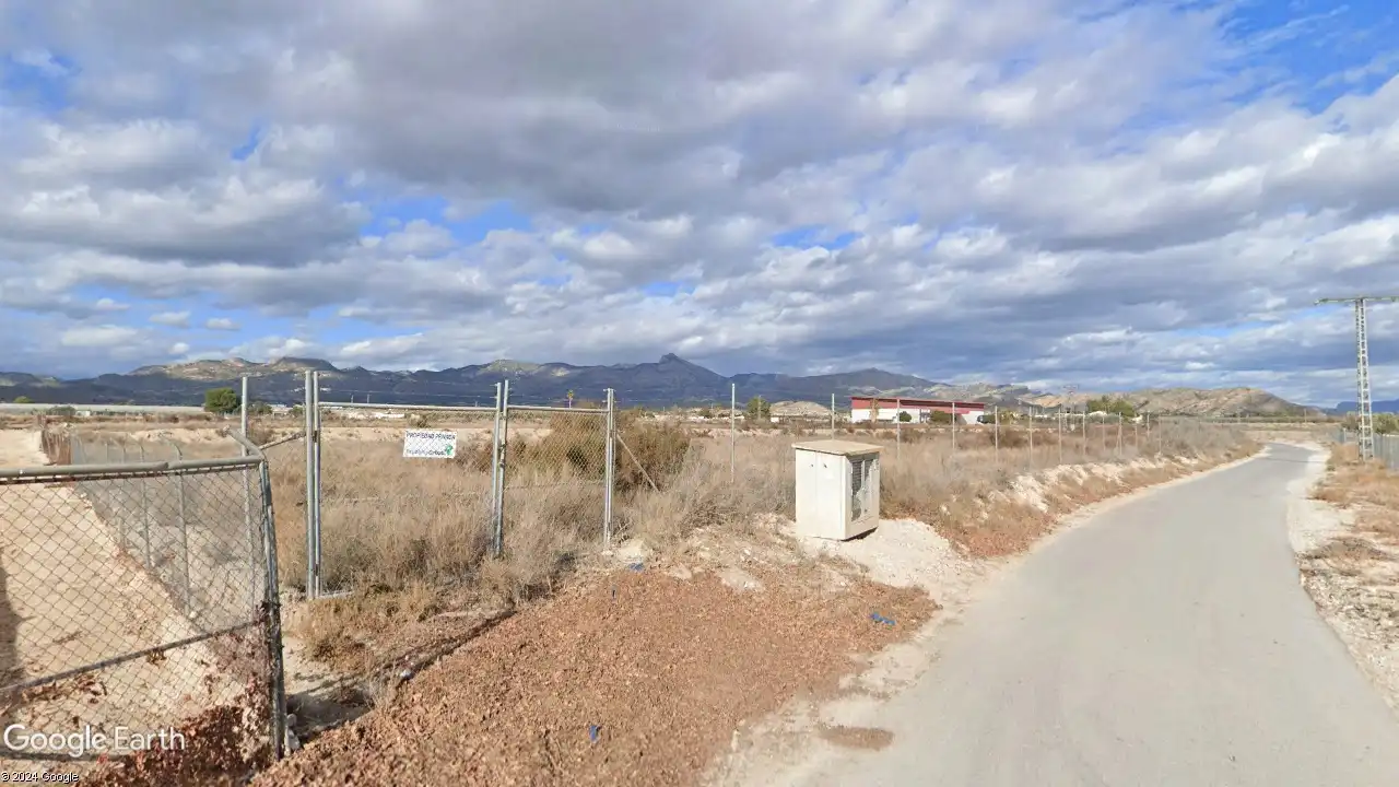 Terreny rústic en venda a Avinguda Verge de la Pau 43, imagen 4