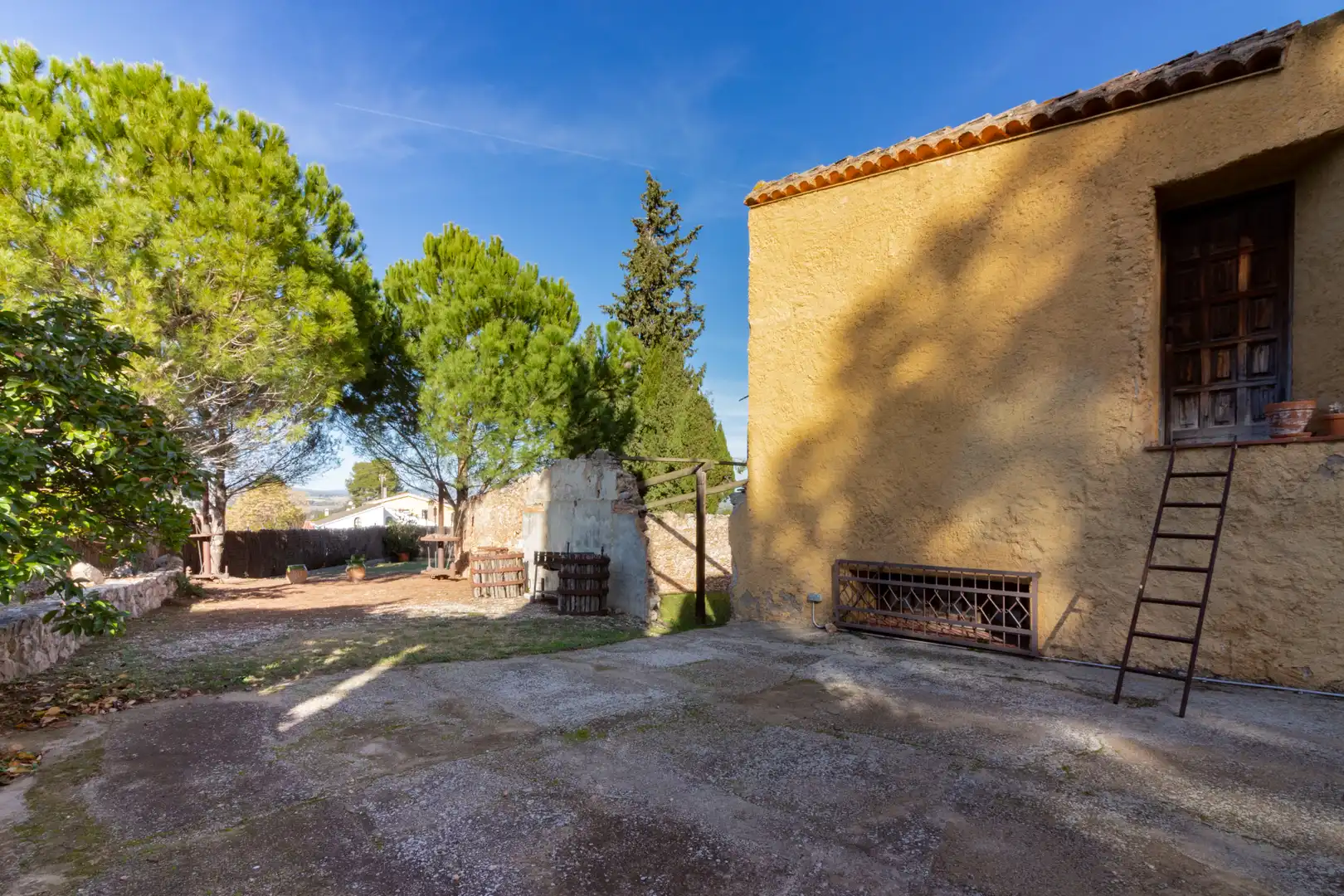 Vista exterior de Casa o xalet en venda en Subirats amb Aire condicionat, Jardí privat i Moblat
