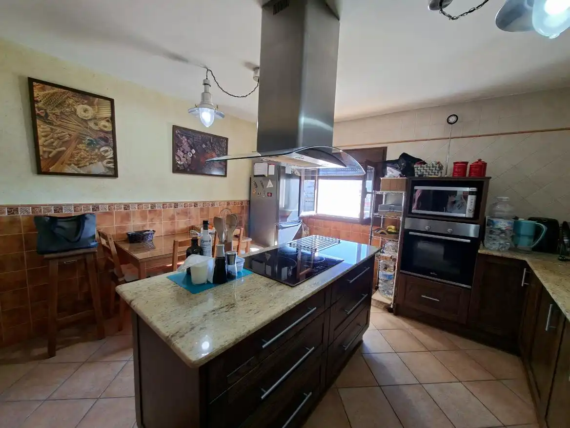 Kitchen of Houses for sale in Álora, Málaga