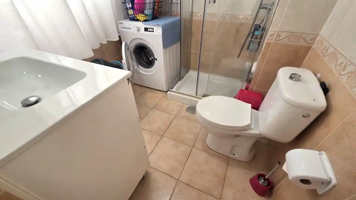 Bany de Apartament en venda en Torremolinos amb Aire condicionat, Calefacció i Moblat