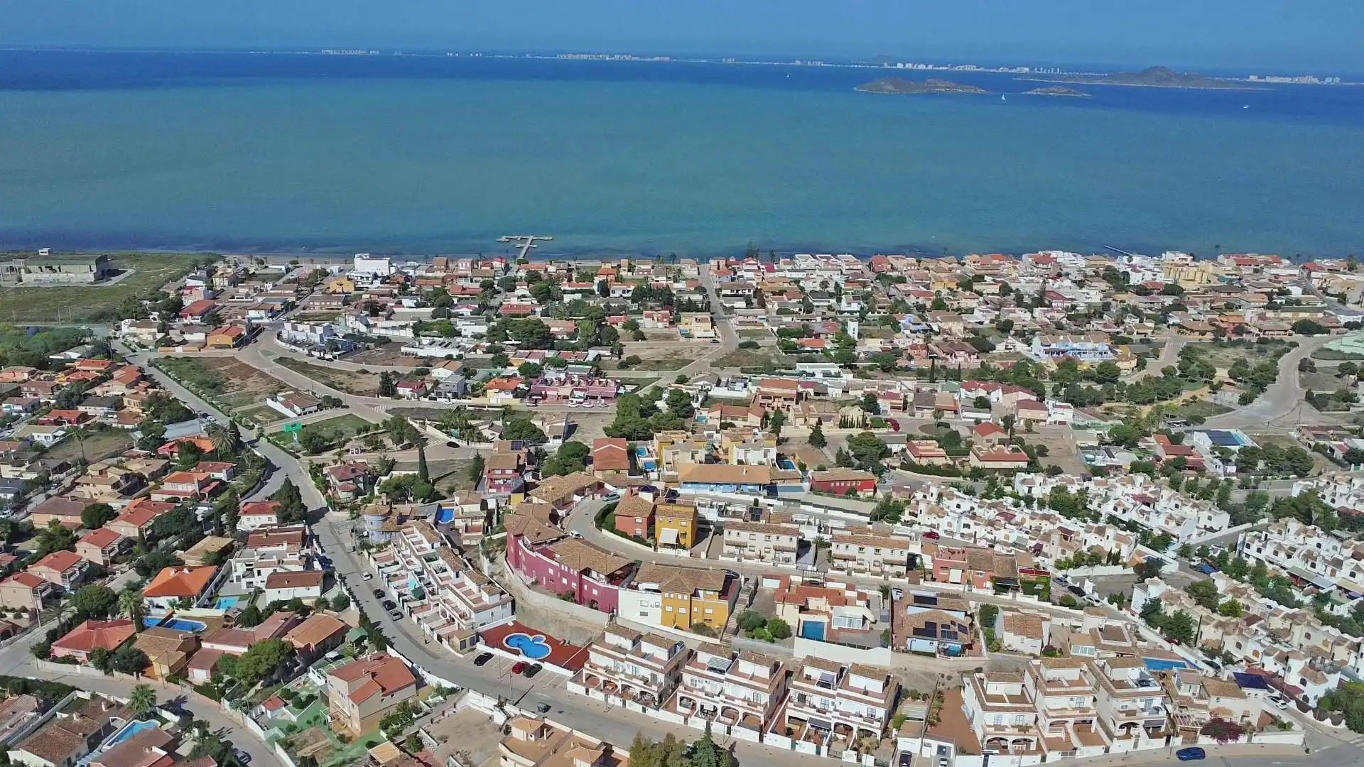 Vista exterior de Casa adosada en venta en Cartagena con Terraza, Amueblado y Piscina comunitaria