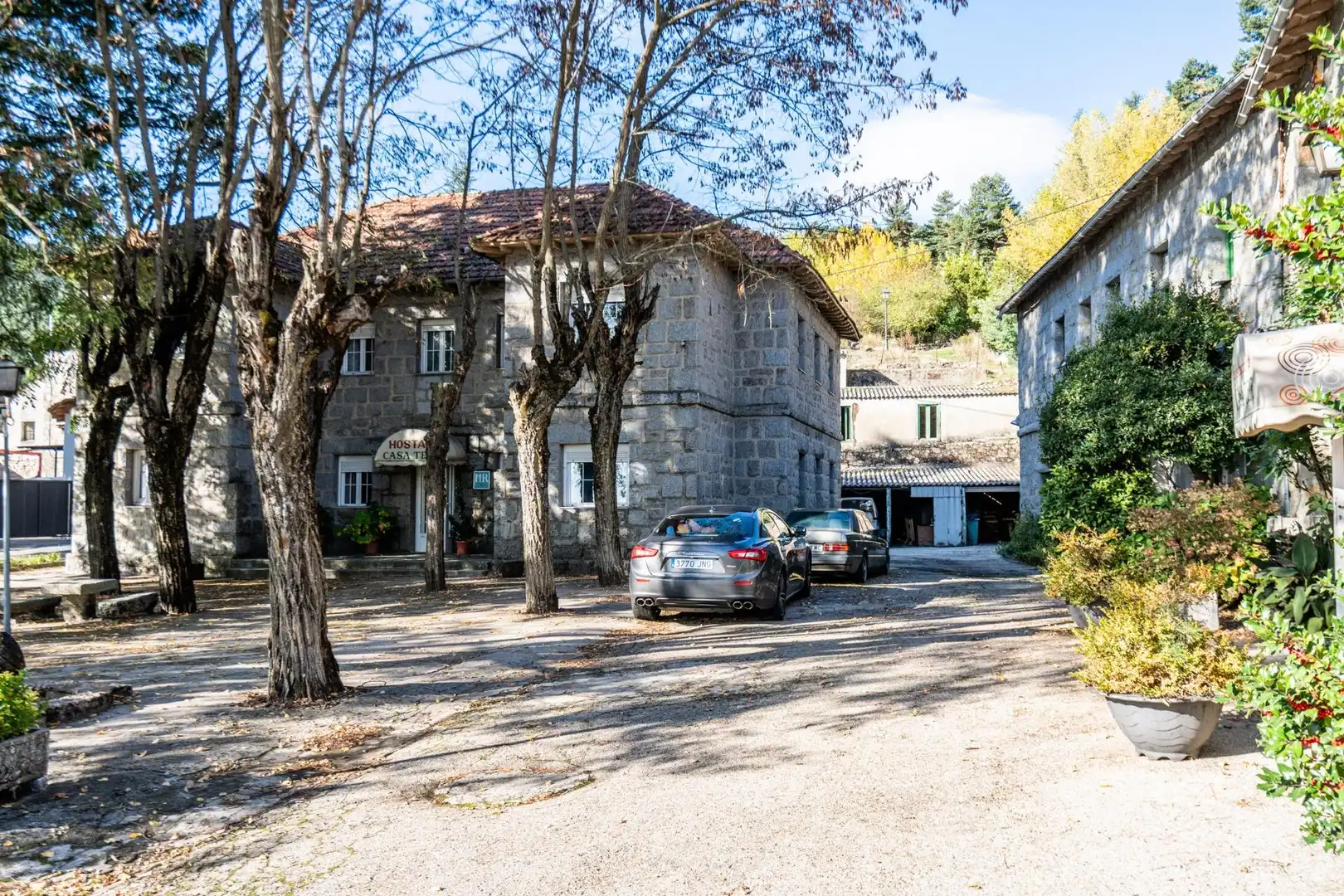 Vista exterior de Edificio en venta en Guadarrama