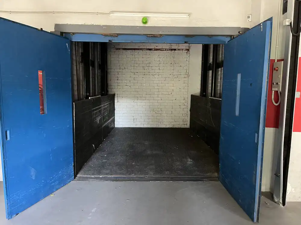 Industrial buildings for rent in Granvia LH