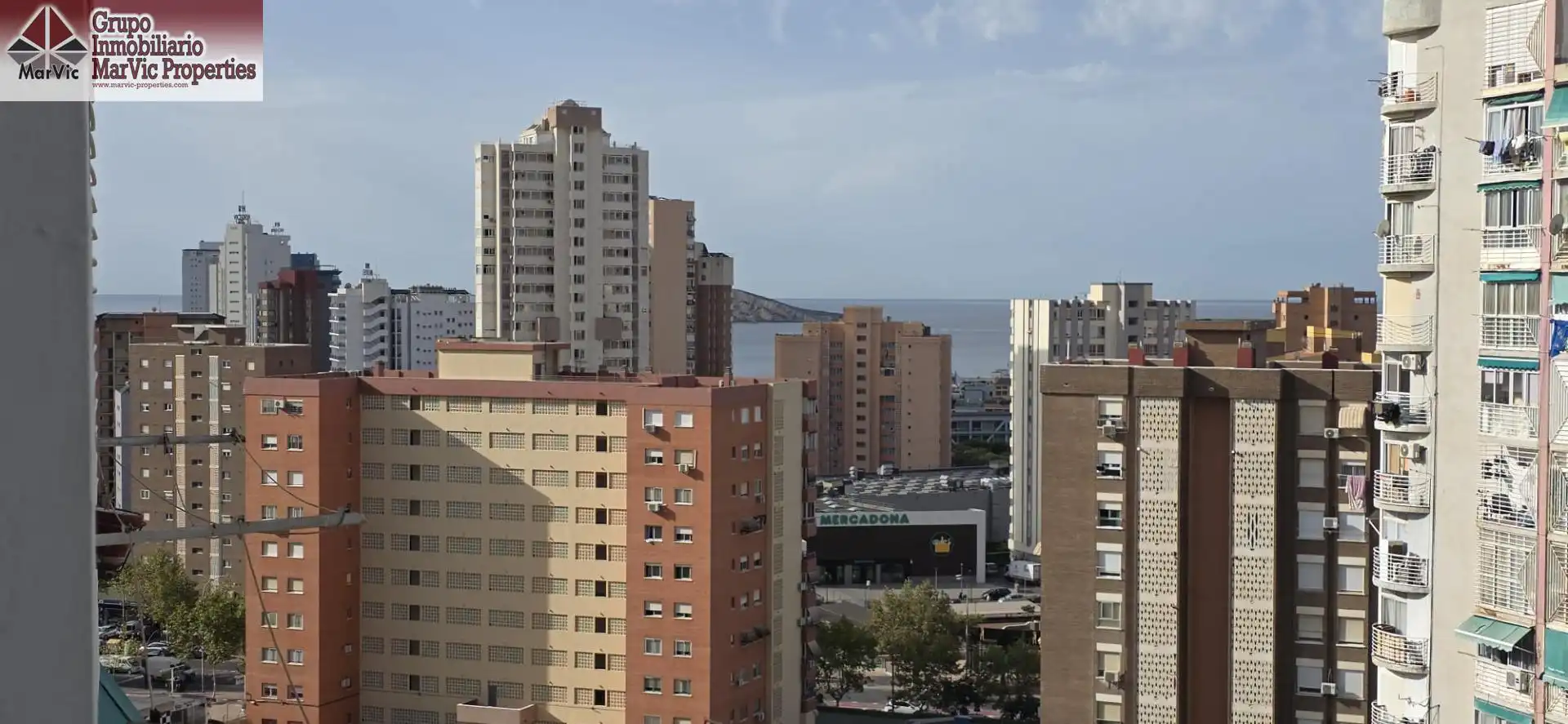 Vista exterior de Apartamento en venta en Benidorm con Aire acondicionado, Jardín privado y Amueblado