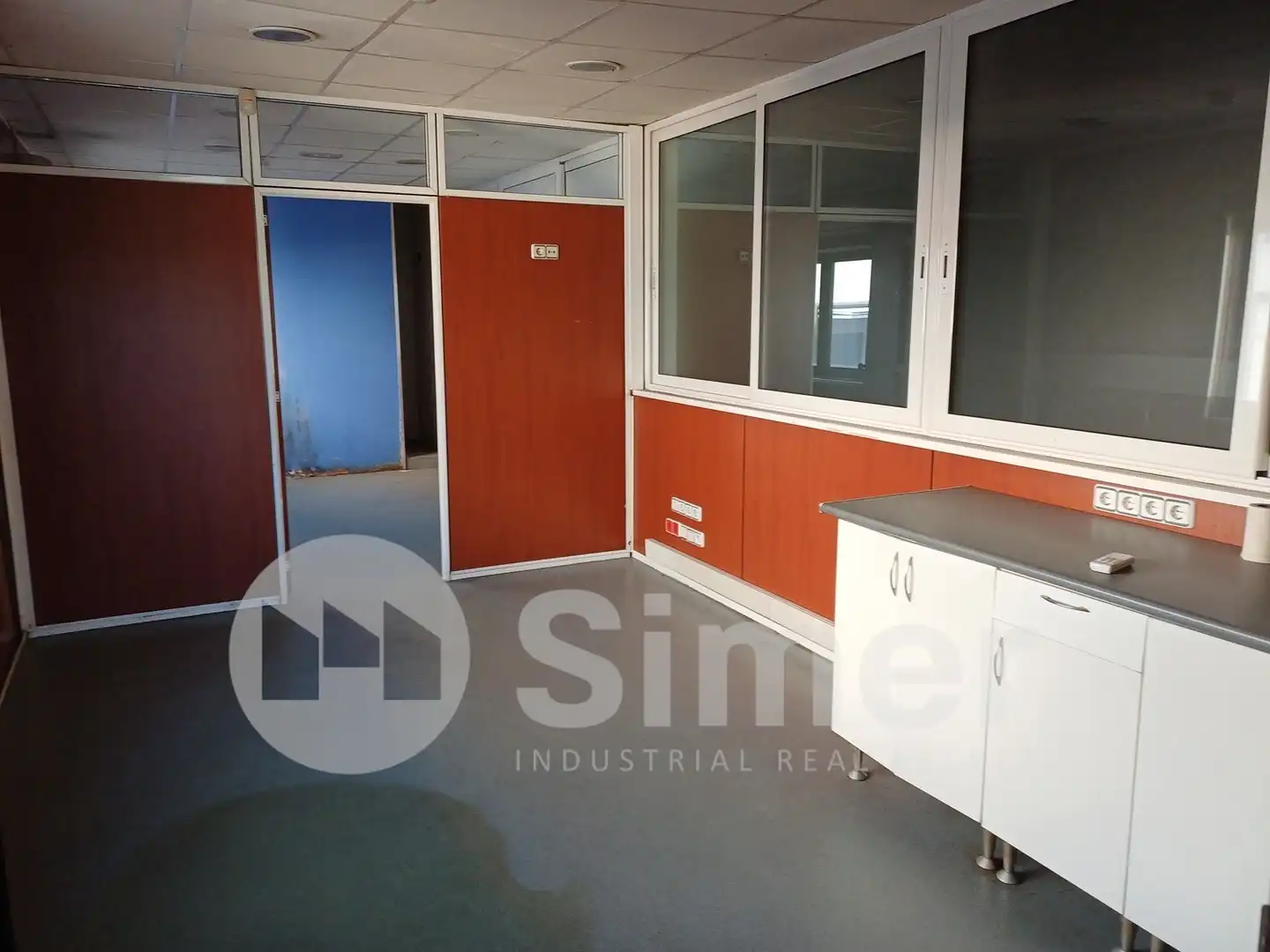 Nave industrial de alquiler en Ripollet