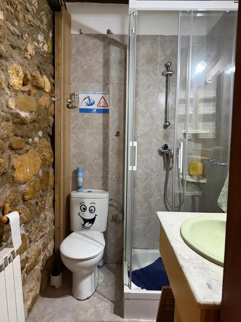 Bany de Finca rústica en venda en Camarasa amb Aire condicionat, Terrassa i Piscina
