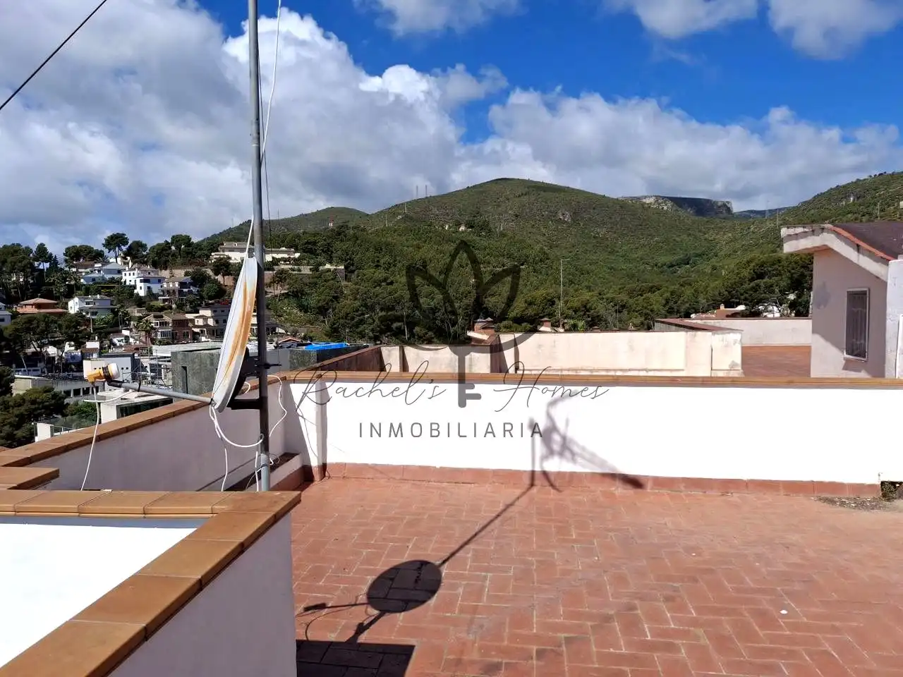 Terrasse von Einfamilien-Reihenhaus zum Verkauf in Castelldefels mit Klimaanlage, Heizung und Privatgarten