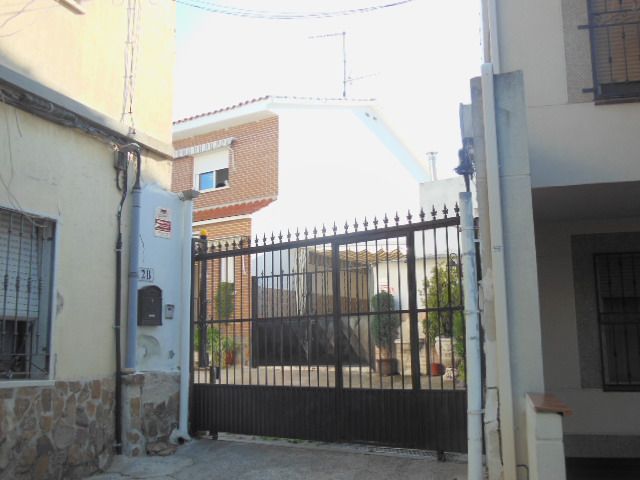 Vista exterior de Casa adosada en venta en Seseña