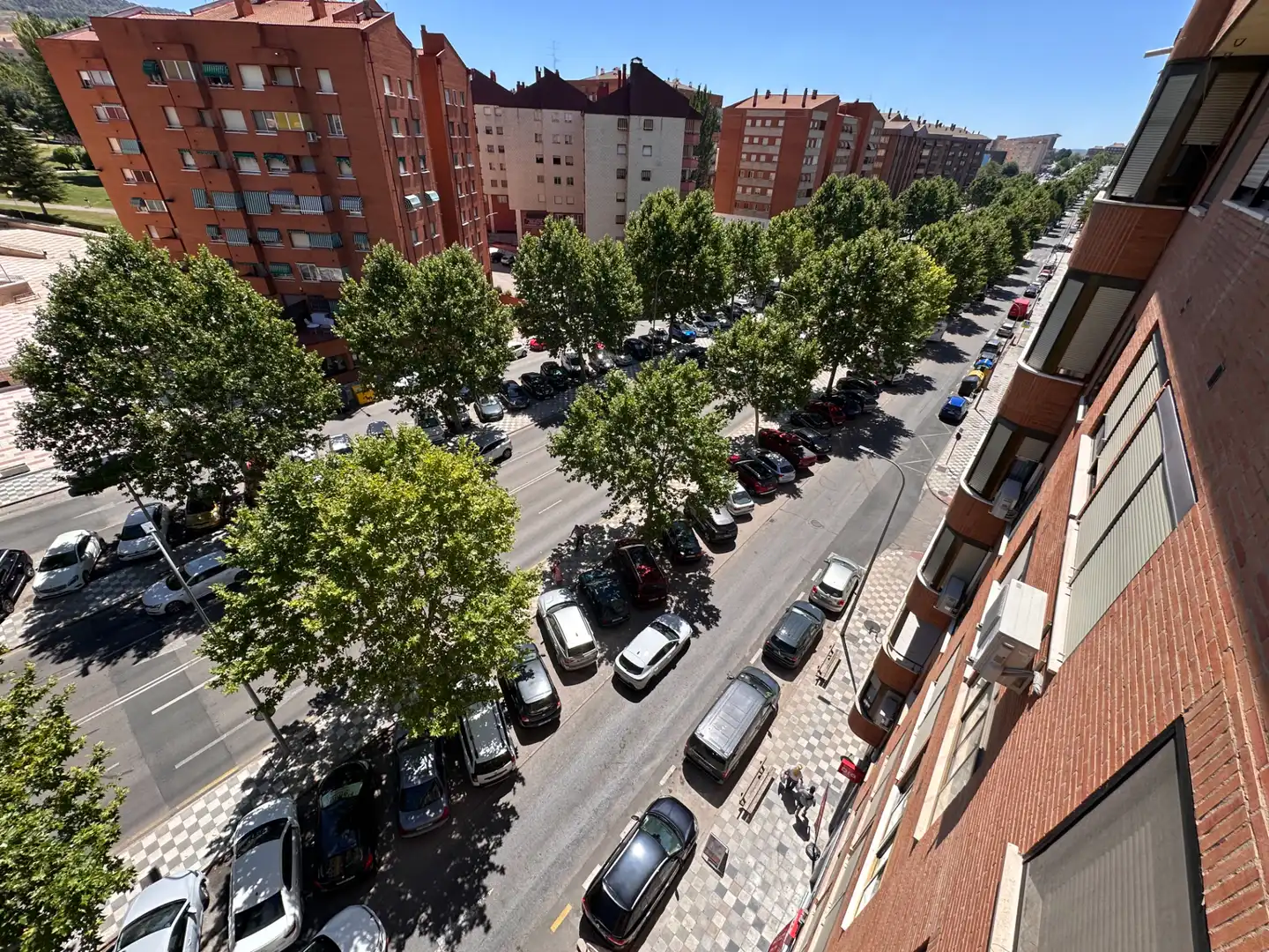 Außenansicht von Wohnung zum Verkauf in Cuenca mit Heizung, Parkett und Terrasse