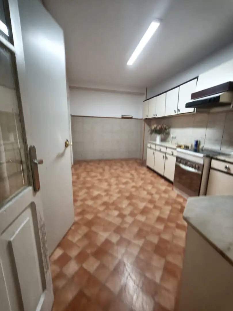 Cuina de Pis en venda en Vigo  amb Forn i Rentadora